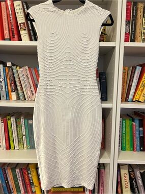 Vintage Bebe White Textured Cap-Sleeve Bodycon Dress